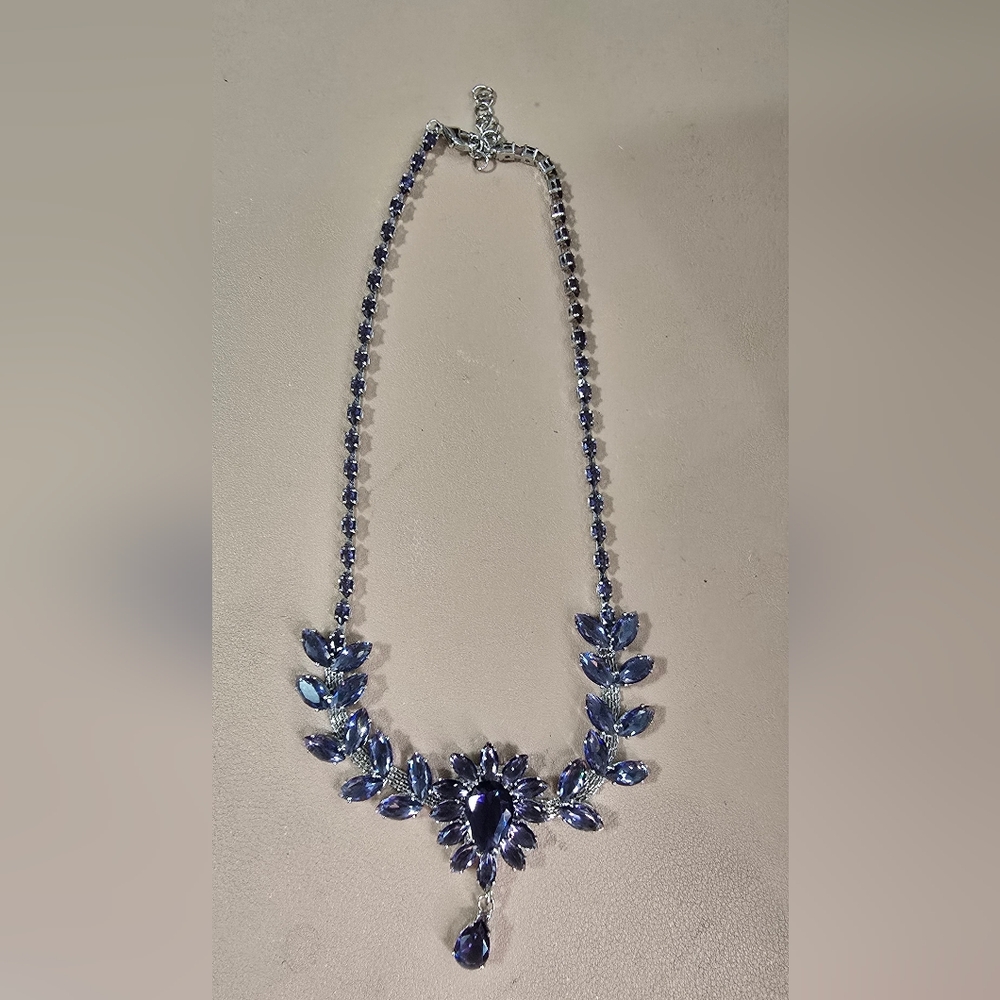 Elegant Sapphire Crystal Statement Necklace